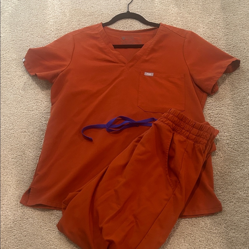 FIGS AUBURN JOGGER SET MEDIUM